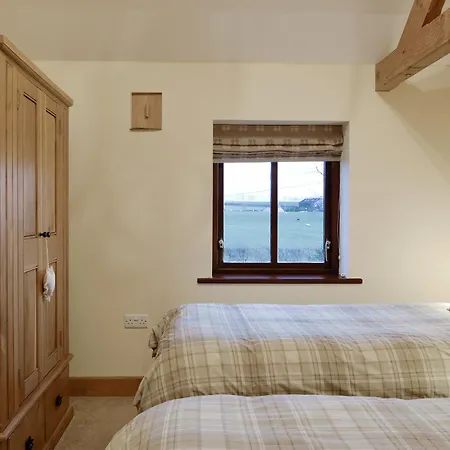 Little Meadow Dearham