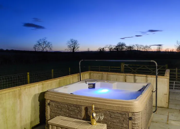 Little Meadow Feriehus *